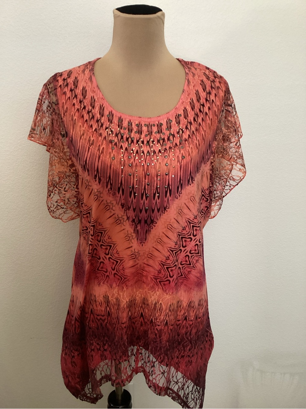 Embellished Coral Print Lace-Sleeve Tunic